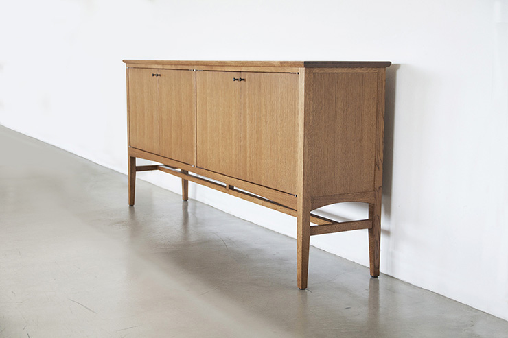 SIDEBOARD-U